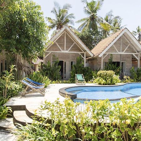 Coconut Village Guest House Lembongan Redpartner エクステリア 写真